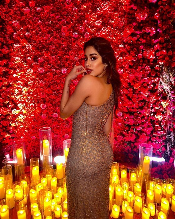 Janhvi Kapoor Photos