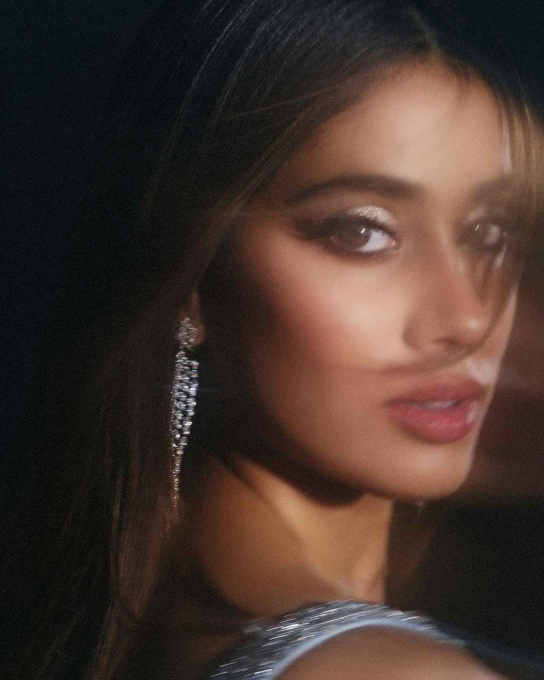 Janhvi Kapoor captivates in a breathtaking ice blue drape, shimmering with elegance & sophistication