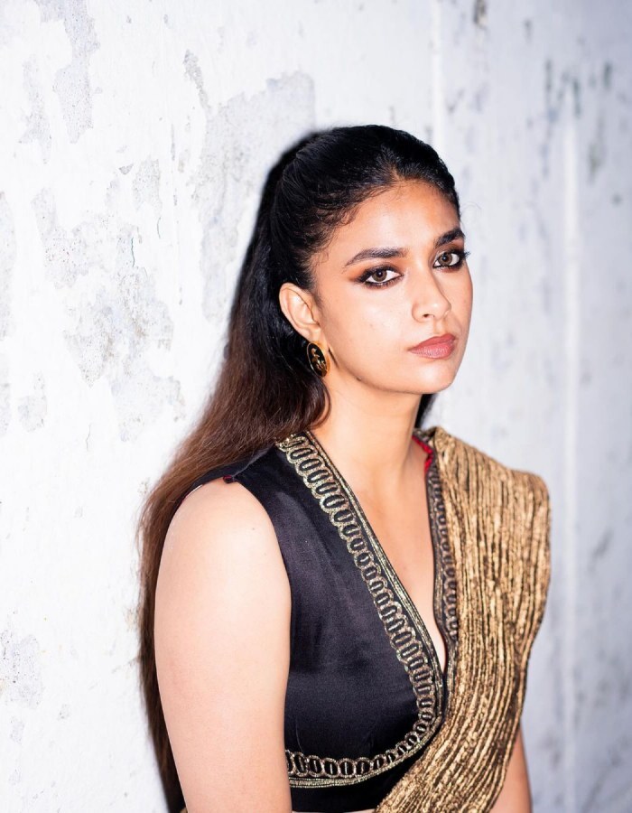 Keerthy Suresh charged hefty remuneration for bollywood debute film