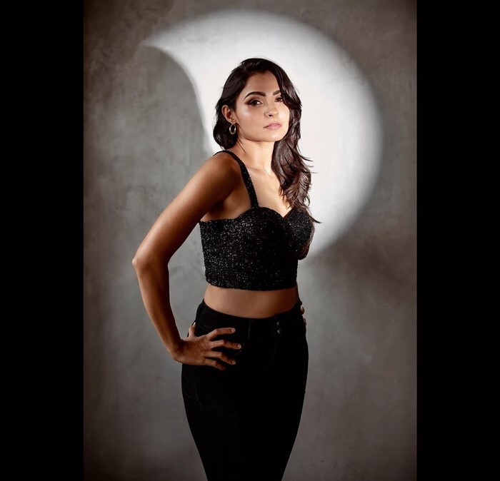 Alt Text: Actress Andrea Female Gangster