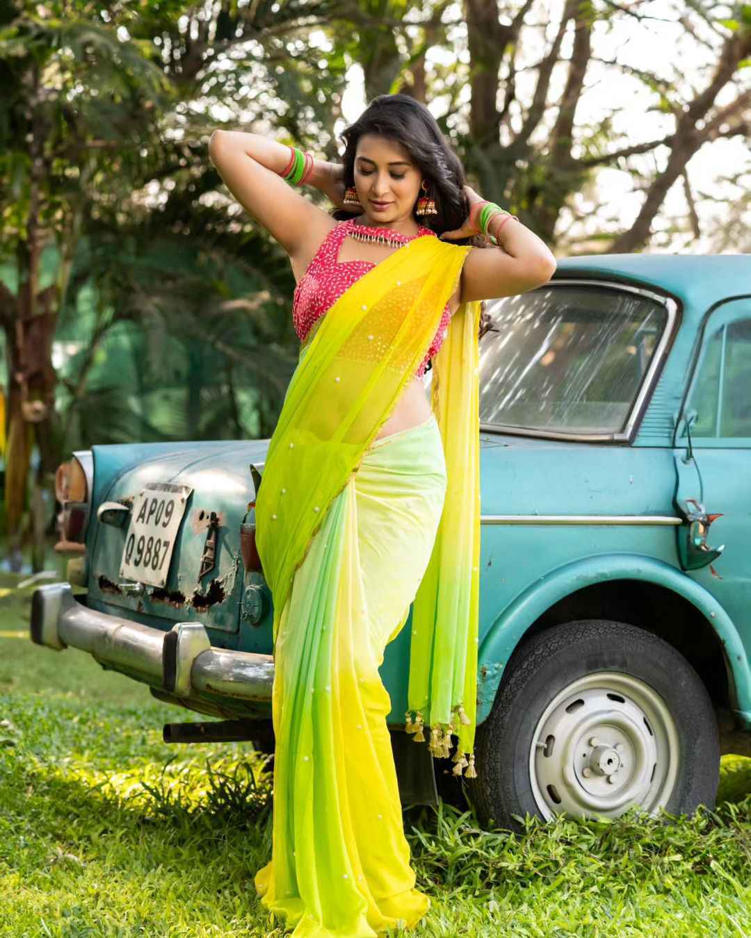 Bhanu Shri Stunning Photos
