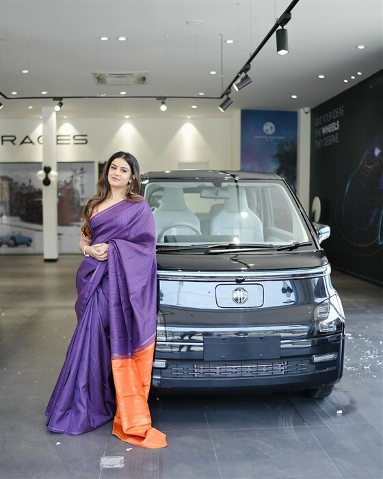 Bigg Boss Fame Namratha Gowda buys Cute MG comet EV Car