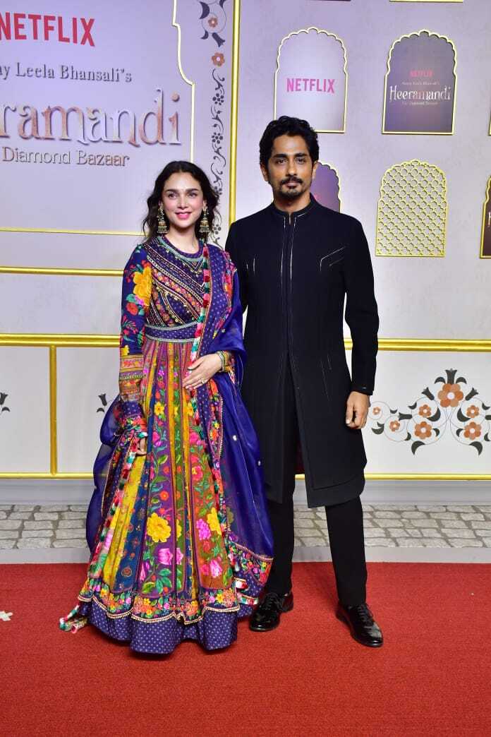 Aditi Rao Hydari and Siddharth make a stylish entry at the premiere night of Heeramandi.