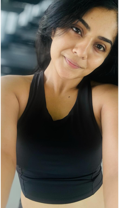 Megha shetty's stunning pose in gym attire