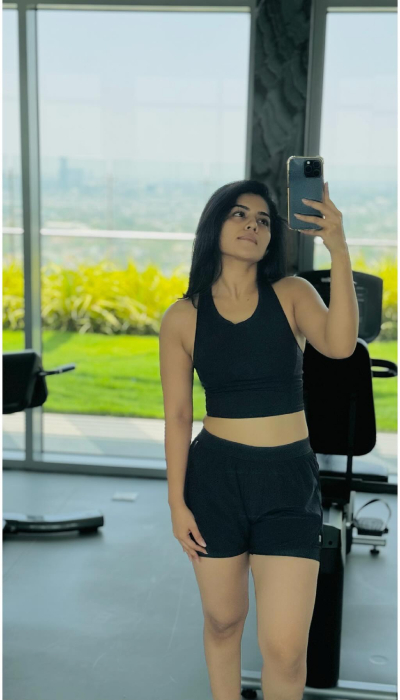 Megha shetty's stunning pose in gym attire