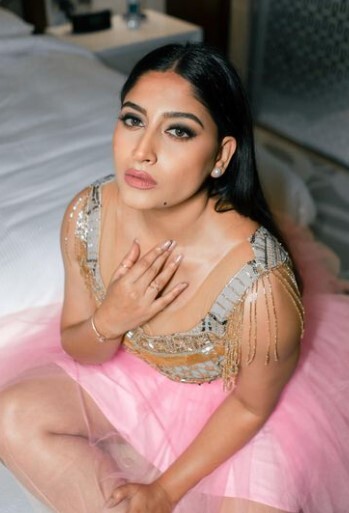 Nishvika naidu Joins Reality Show Mahanati As Judge With Prema, ramesh, tharun