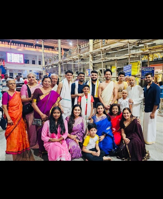 Sonu Gowda drops pics of her mantralaya raghavendra swamy temple visit with family