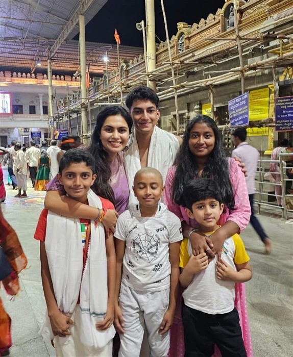 Sonu Gowda drops pics of her mantralaya raghavendra swamy temple visit with family