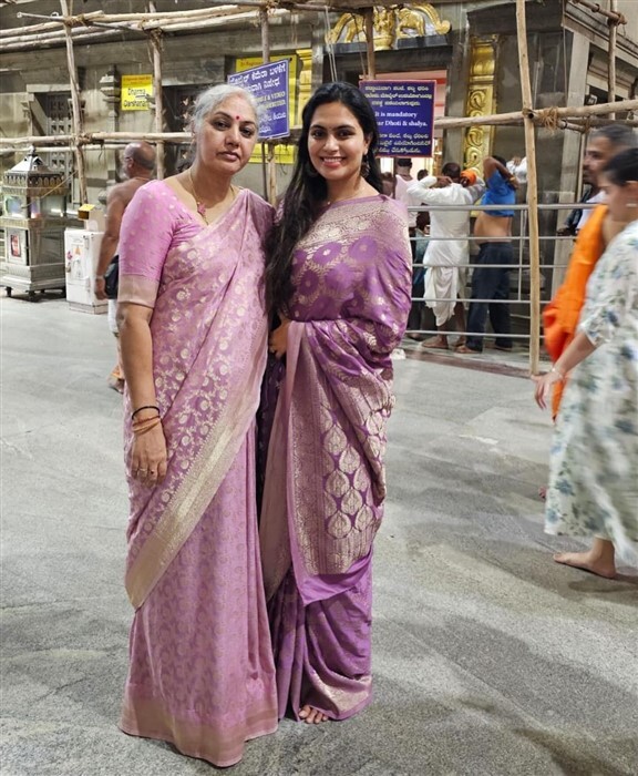 Sonu Gowda drops pics of her mantralaya raghavendra swamy temple visit with family