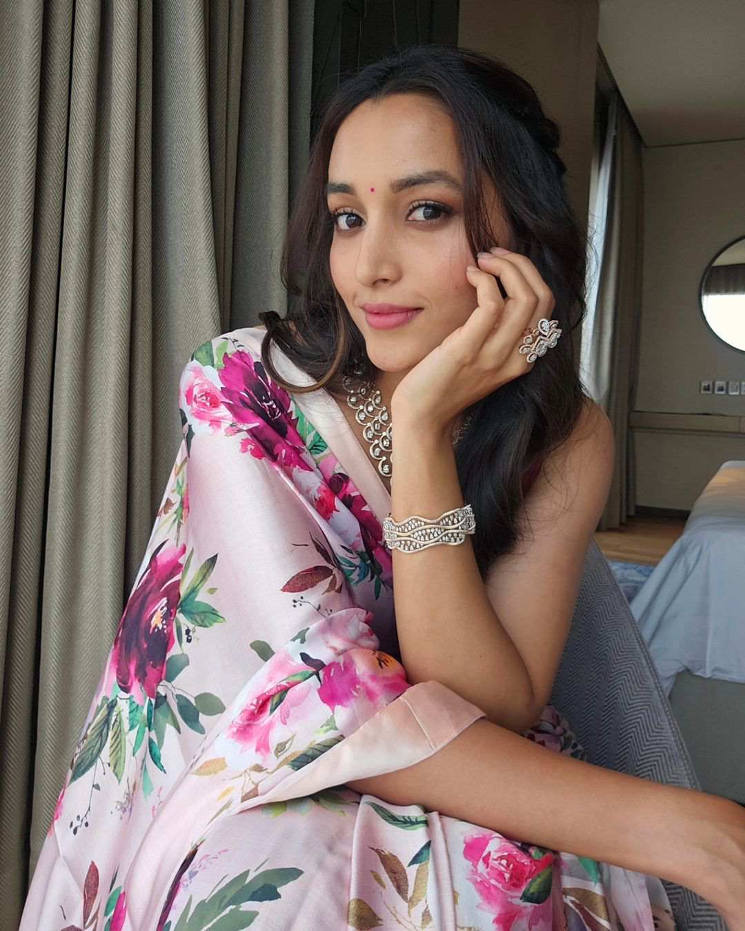 Srinidhi Shetty Crazy pics