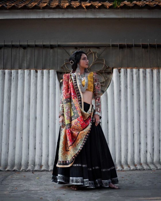 Sruthi Hariharan shines in Lambani outfit, see pics
