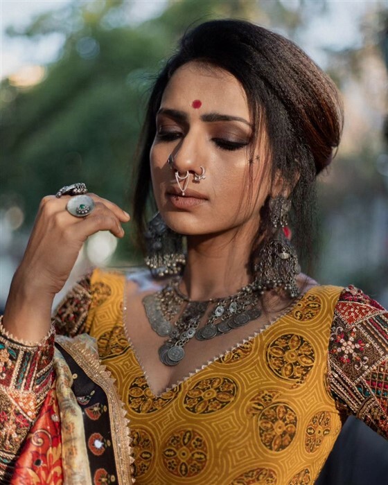 Sruthi Hariharan shines in Lambani outfit, see pics