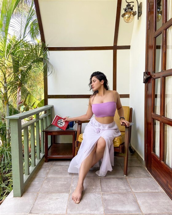 Actress Ketika Sharma photos
