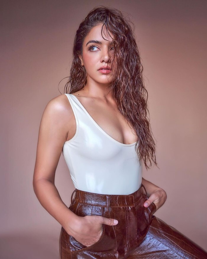 With this look, Wamiqa Gabbi proves that she has an eye for fashion and can effortlessly pull off an