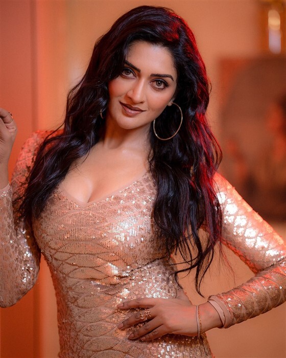 Vimala Raman glamours photos