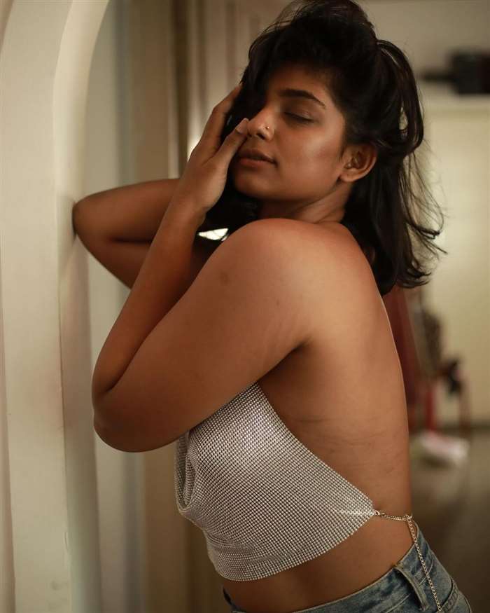 Bhoomi’s fashion sense resonates with her audience.