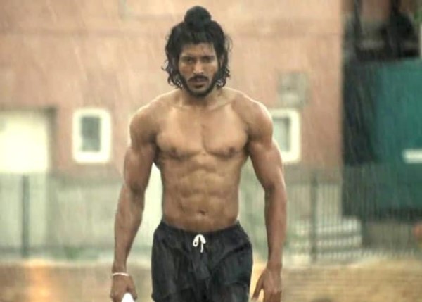 The multi-faceted Farhan Akhtar left everyone in awe with his acting prowess in 'Bhaag Milkha Bhaag'.