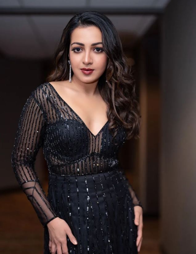 Tollywood Heroine Catherine Tresa Photoshoot