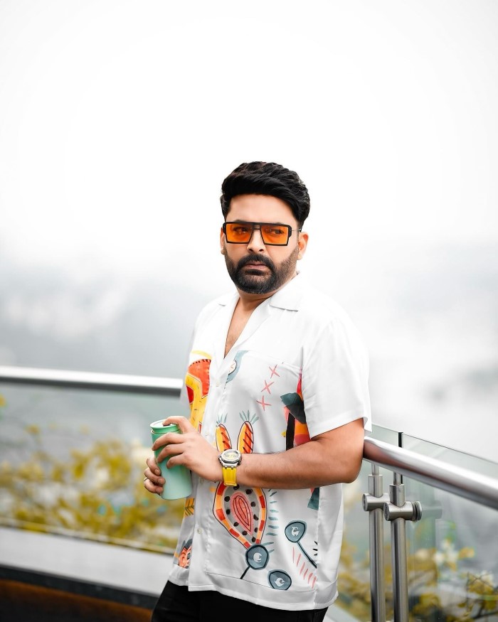 कपिल शर्मा टीवी इंडस्ट्री का एक जाना माना नाम है और आपको बता दे कि जब भी वह कॉमेडी शो में स्टेज पर उतरते हैं तो लोगों के हंस-हंसकर पेट फट जाते हैं