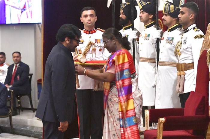 Megastar Chiranjeevi honoured with Padma Vibhushan By President Droupadi Murmu
