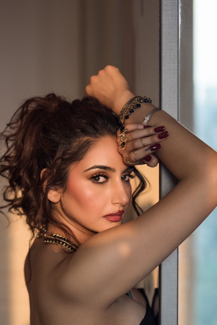 Ragini Dwivedi’s fashion statement turned heads and left a lasting impression!