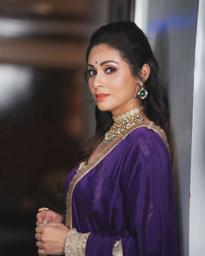 Sadha's Enchanting Style