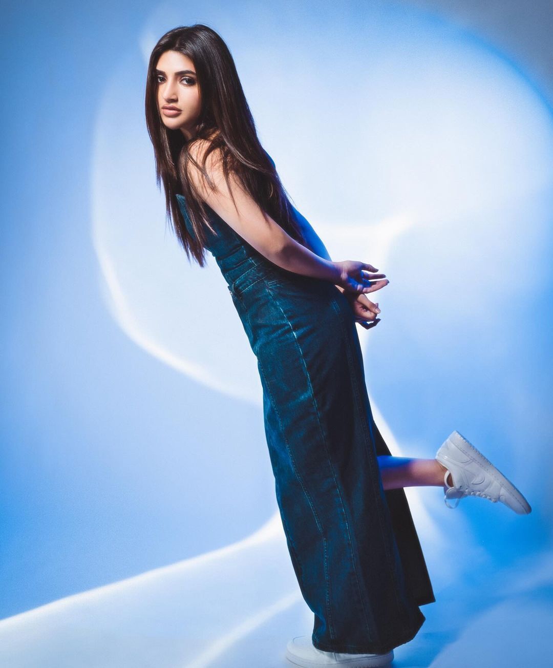 Sreeleela impresses with her stylish photoshoot pics