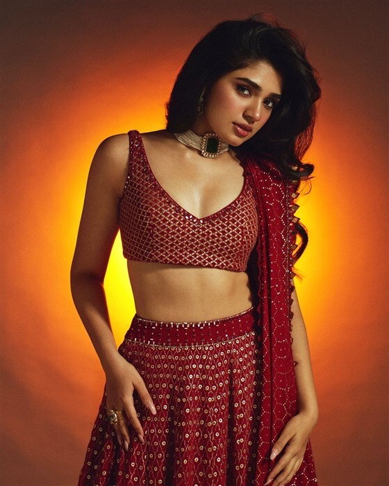 Actress Krithi Shetty Photos