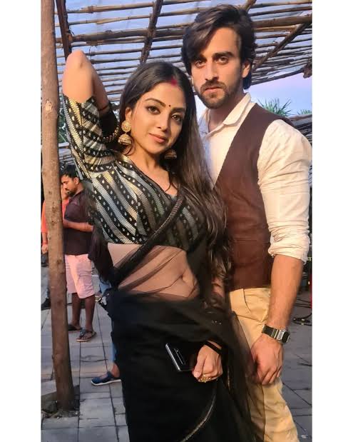 टीवी की पॉपुलर अभिनेत्री बन चुकी खुशी दुबे आज के वक्त में किसी भी पहचान की मोहताज नहीं है