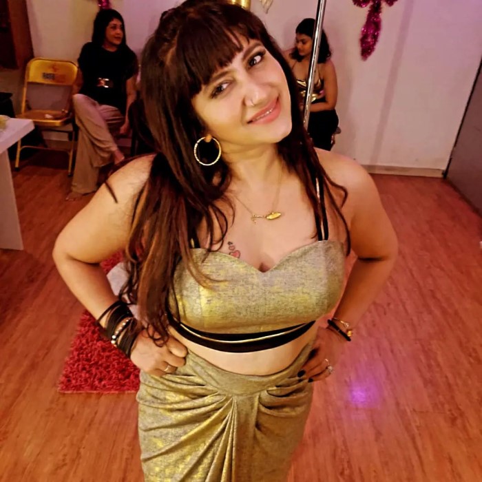 बॉलीवुड की पॉपुलर अभिनेत्री स्माइली सूरी ने हाल ही में वेब सीरीज हाउस ऑफ लाइज से एक बार फिर से एक्टिंग की दुनिया में कम बैक कर लिया है