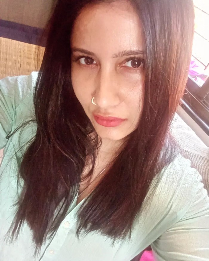 इसी दौरान स्माइली ने महेश और मुकेश भट्ट के झगड़े को लेकर भी बात की थी