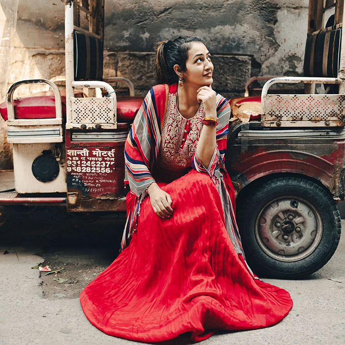 JioCinema playfully referred to Chandrika as “teekhi mirchi” (hot chili) in their announcement.