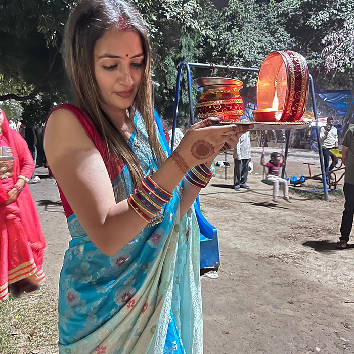 Adding to her unique journey, Chandrika collaborated with Dolly Chai Wala, who gained fame after serving tea to Bill Gates.