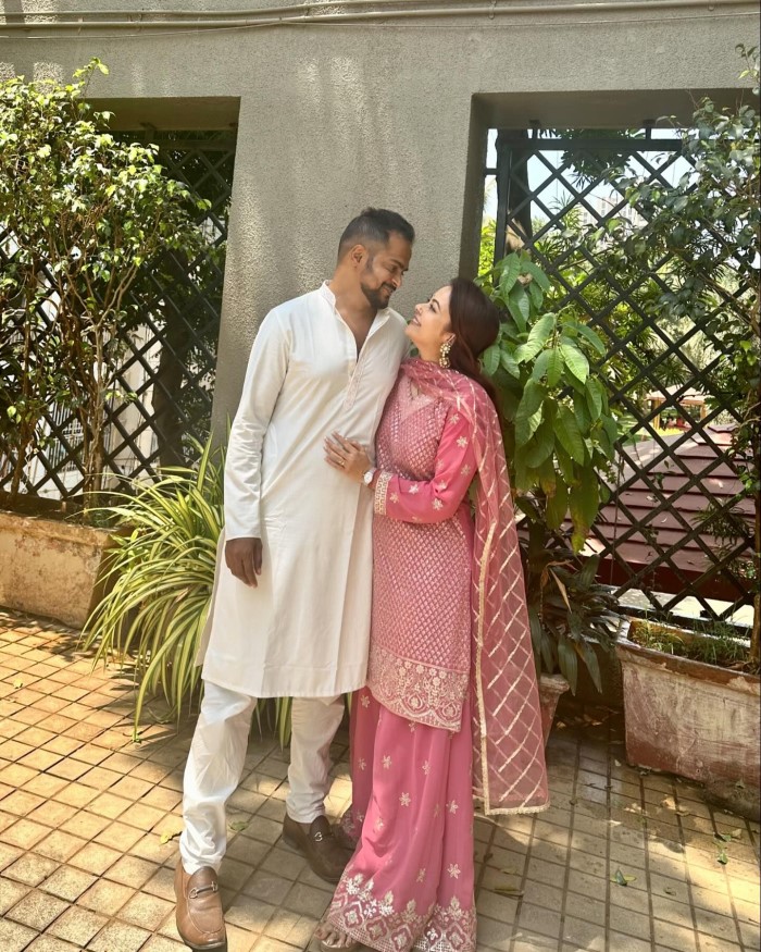 दरअसल, देवोलना भट्टाचार्जी को लेकर पिछले 6 महीने से ये अफवाह खूब फैलती हुई नज़र आई। लेकिन अब एक्ट्रेस ने खुद इस पर चुप्पी तोड़ी और बताया कि वह कब मां बनेगी।