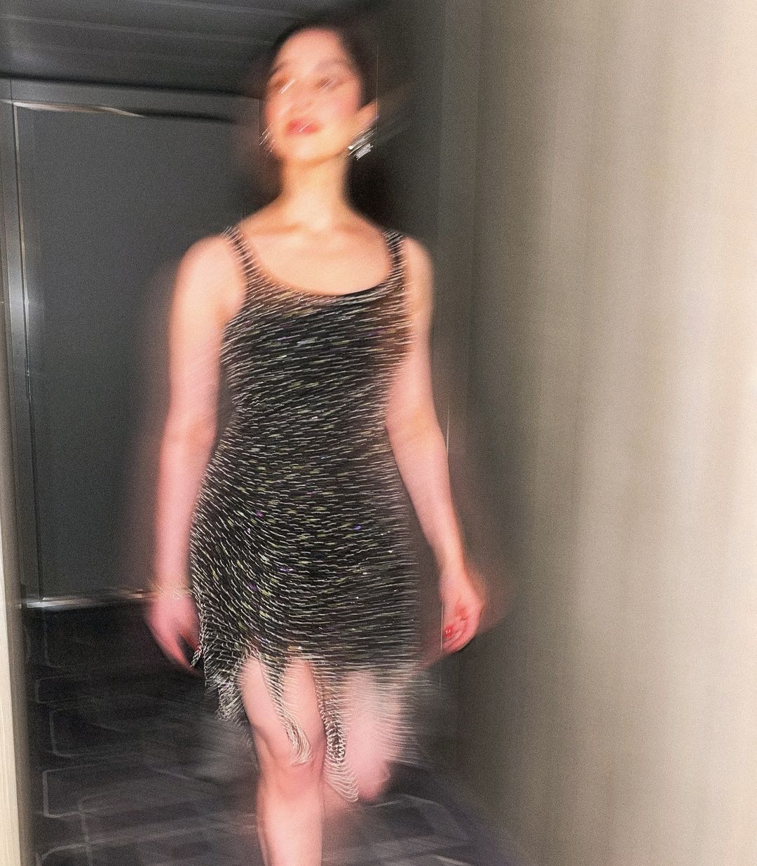 She accessorised with Van Cleef jewellery.