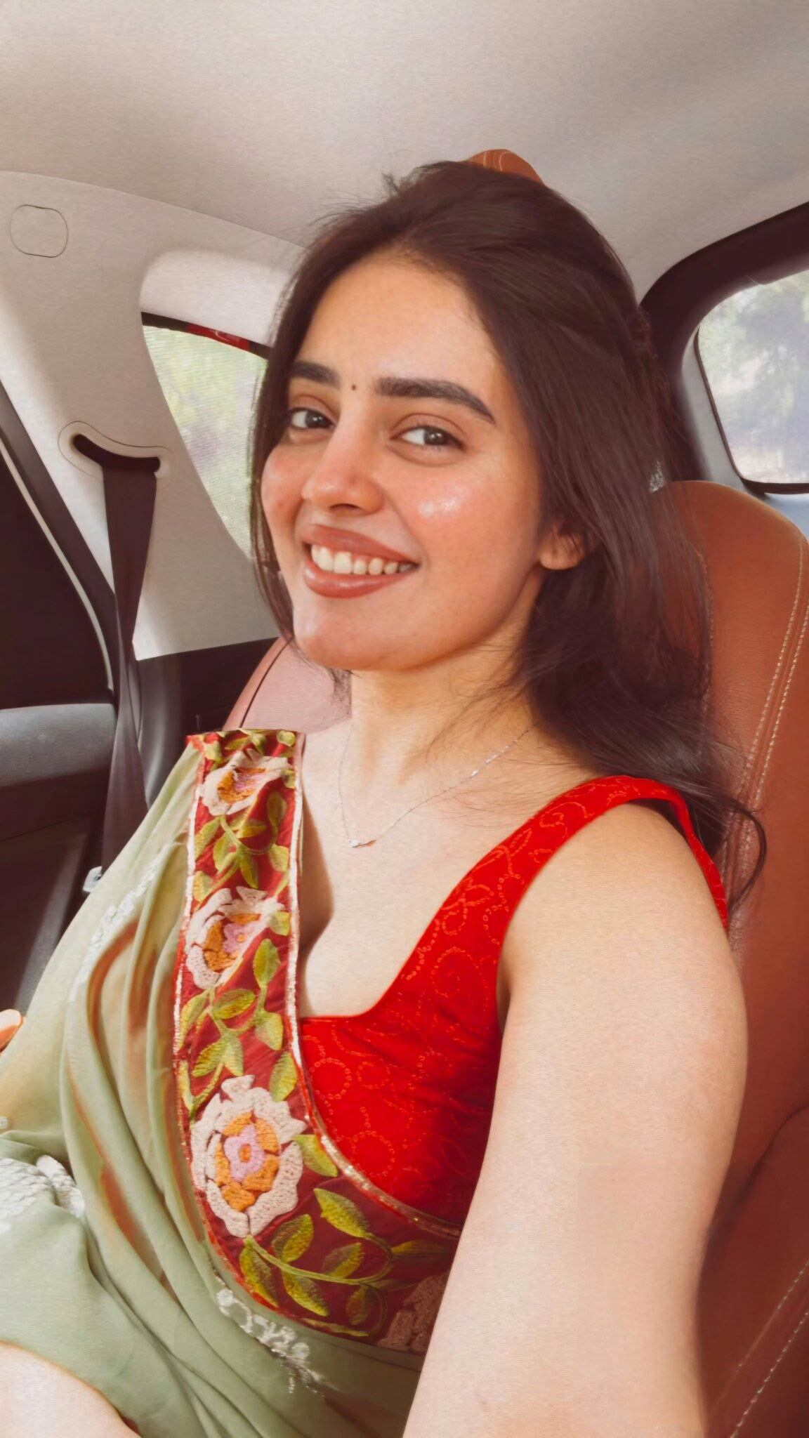 Kushitha Kallapu Stunning and Sizzling Photos Trending in Instagram