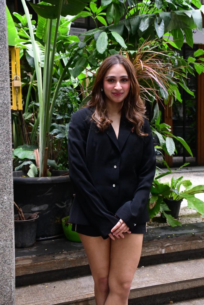 Pashmina Roshan snapped at Gigi restaurant in Bandra, Mumbai on 27 Jun 2024