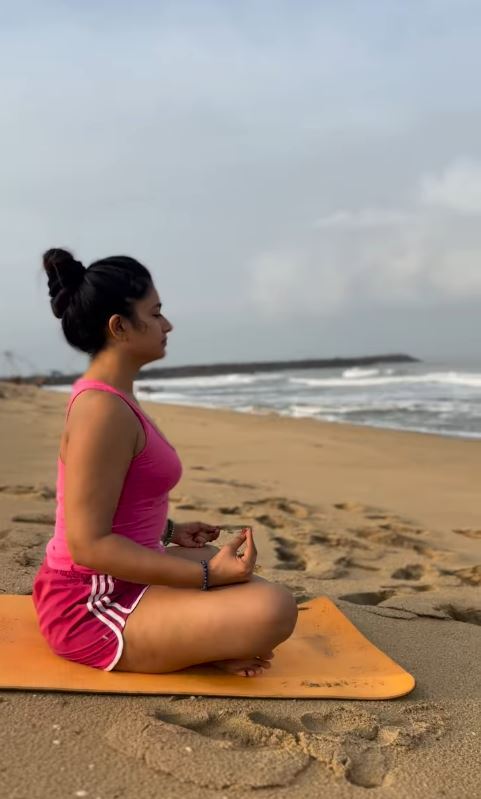 Tollywood Heroine Poonam Bajwa Latest Photoshoot