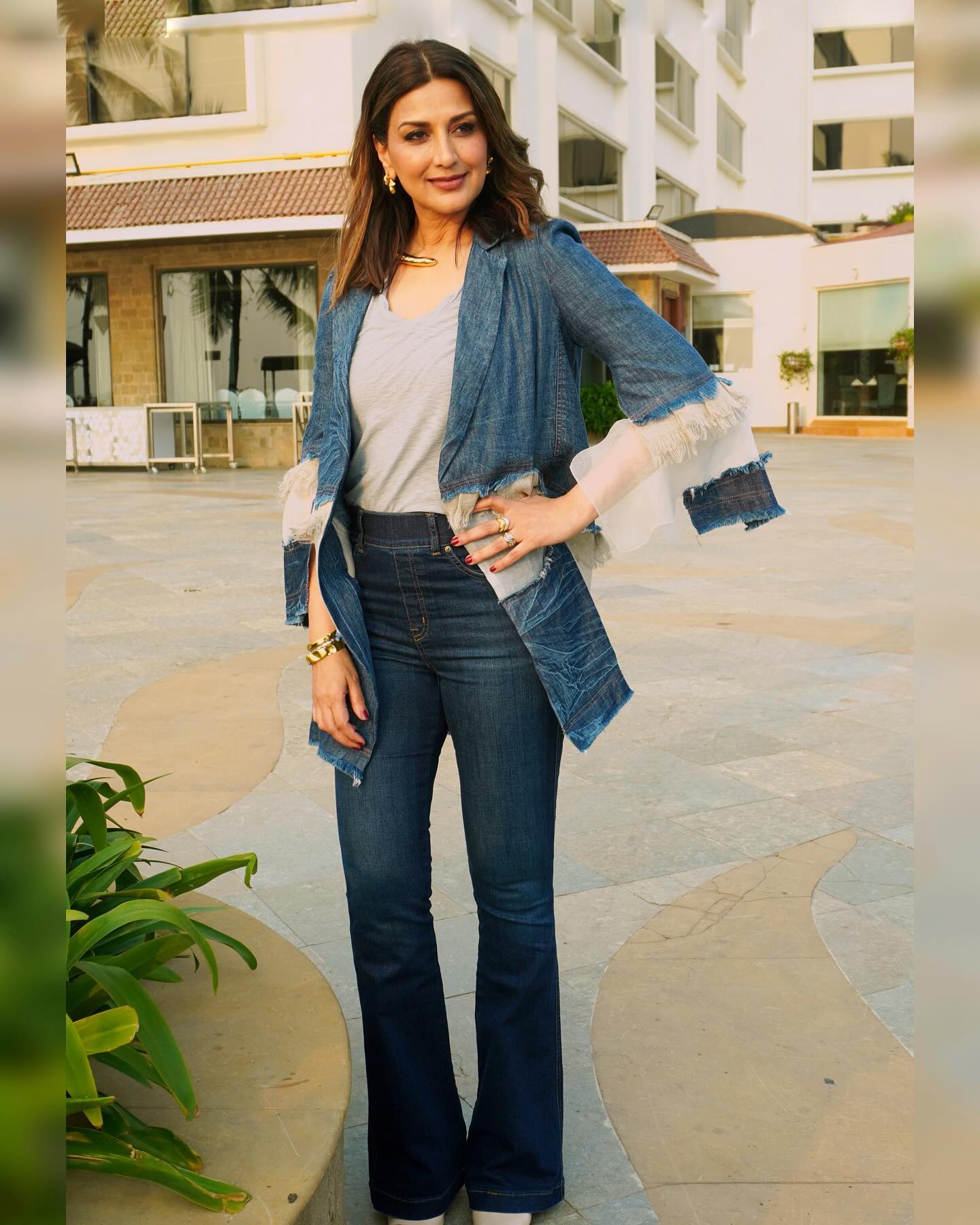 Sonali Bendre Fan committed suicide by jumping into the river Due to not being able to meet her