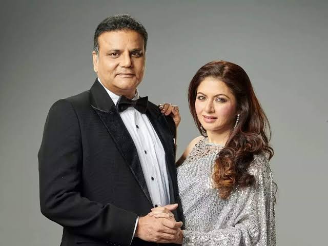 Bhagyashree is also a veteran Bollywood actress and at the age of 21, she married Himalaya Dassani.
