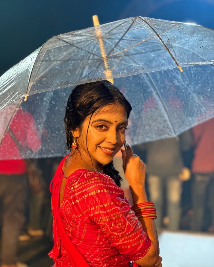 उस समय खुशी दुबे का करियर काफी ज्यादा अच्छा चल रहा था और अचानक से उन्होंने सब कुछ छोड़कर विदेश जाकर अपनी पढ़ाई पूरी करने का फैसला लिया