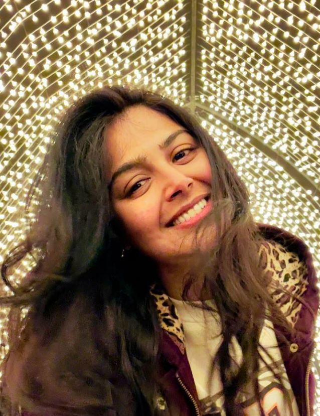 Cute Actress Monal Gajjar Photo