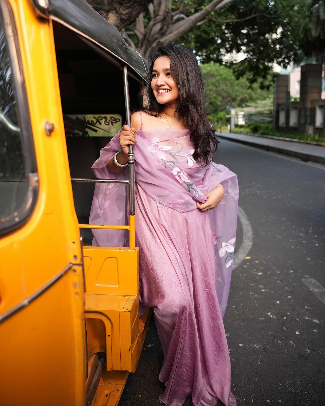 anikha surendran photos