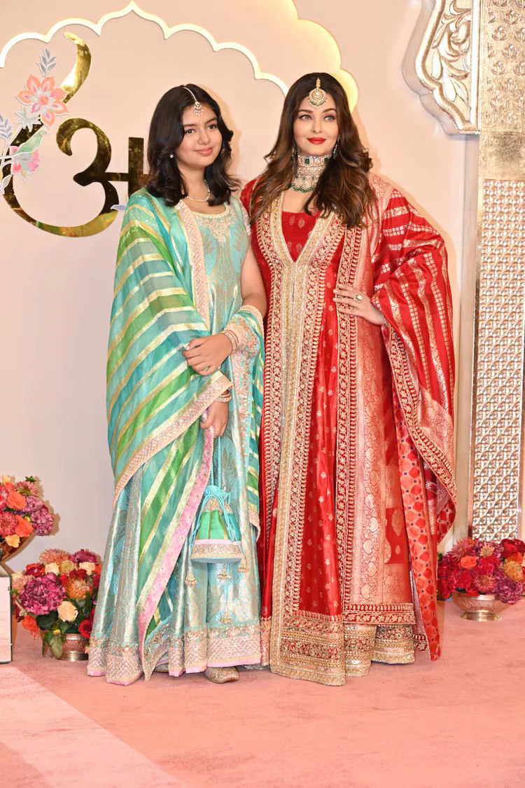 Aishwarya Rai with Daughter Aaradhya