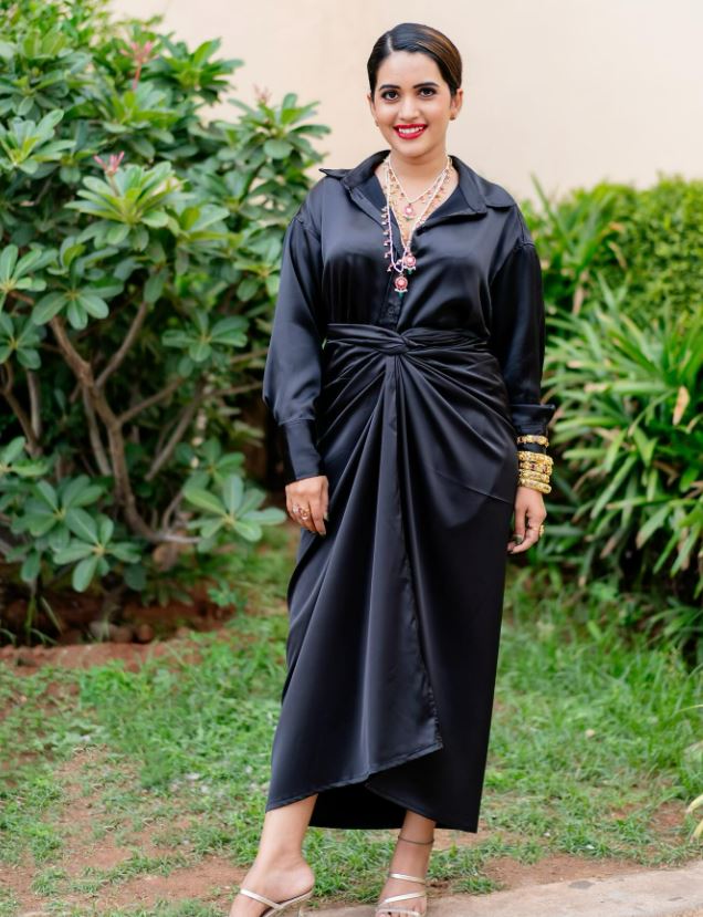 Cute Anchor Sravanthi Photo