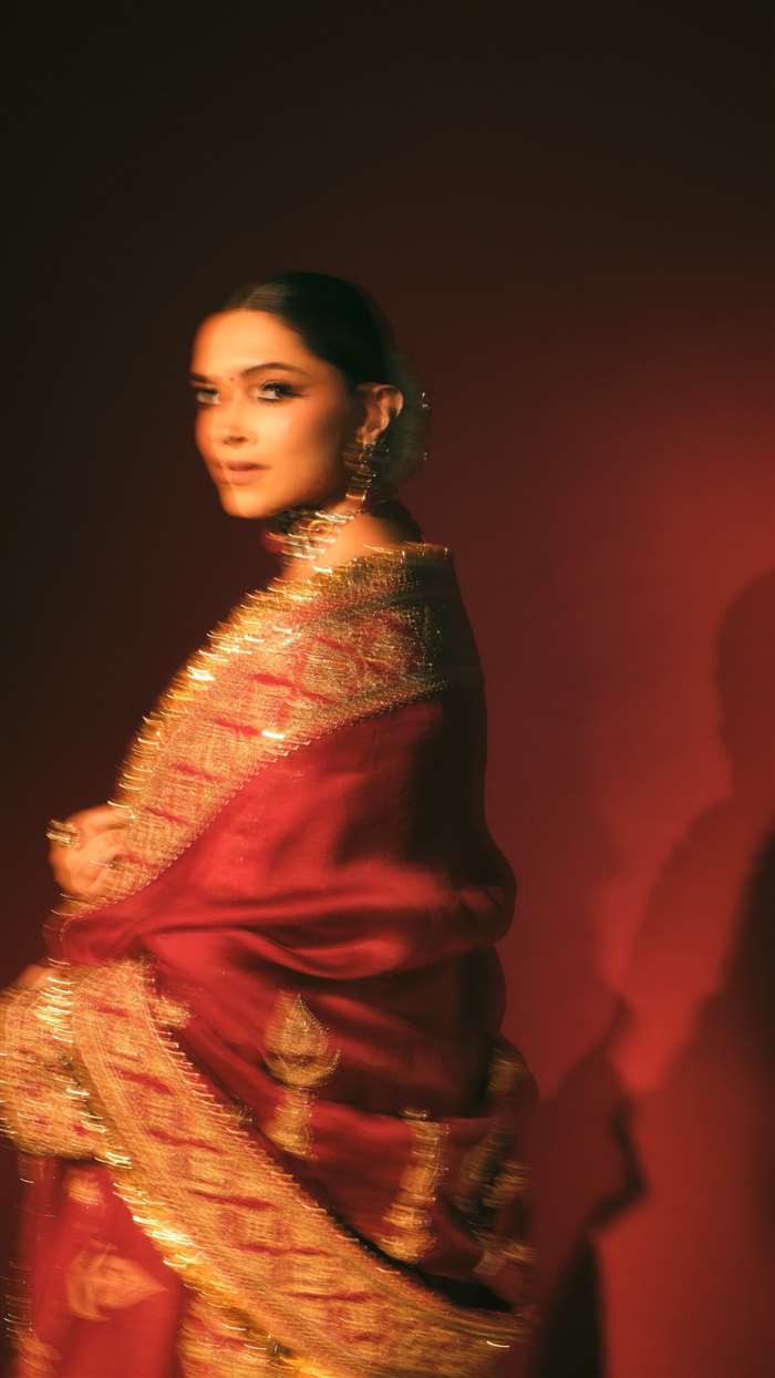 Deepika Padukone Flaunts Her Baby Bump In Anant Radhika Wedding Photos Viral