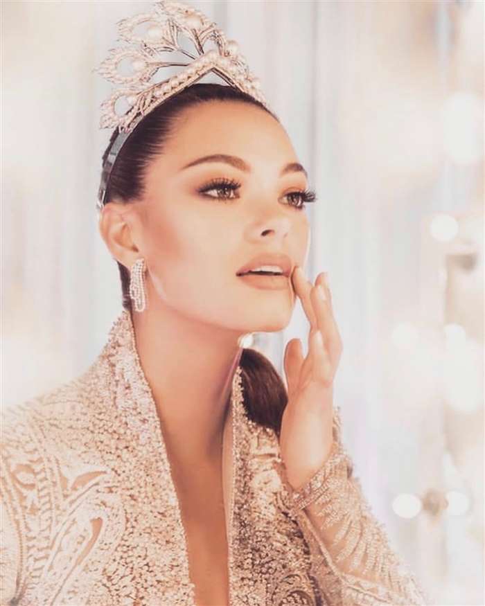 Demi-Leigh Tebow Photos: Find Latest HD Images, Pictures, Stills & Pics