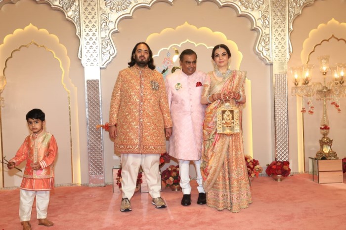 Mukesh Ambani's youngest son Anant Ambani is all set to tie the knot today at the Jio Convention centre in Mumbai.