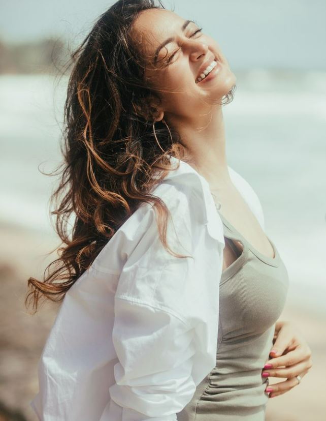 Heroine Shanvi Srivastava Photo