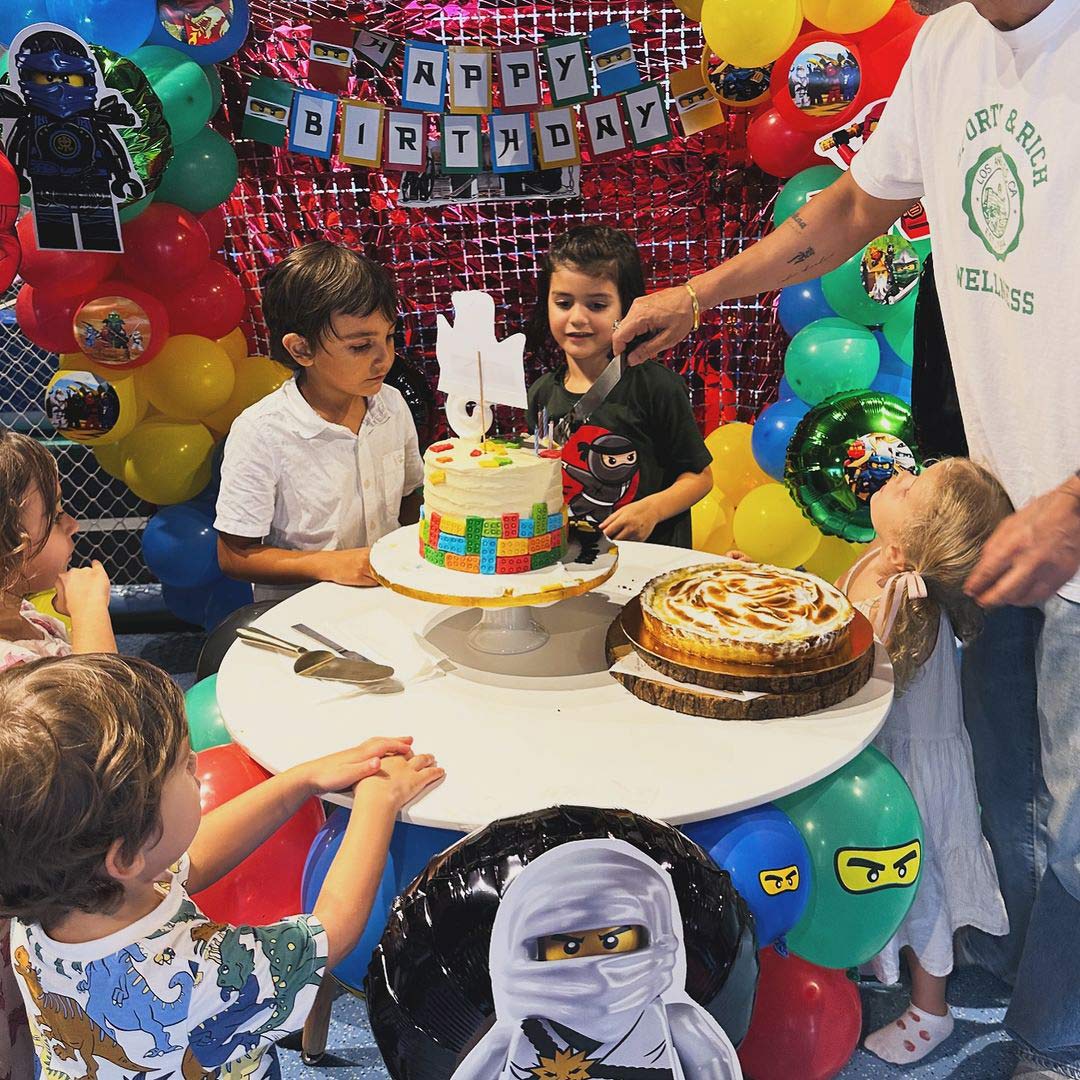Arjun Rampal And Gabriella Demetriades cake-cutting ceremony.